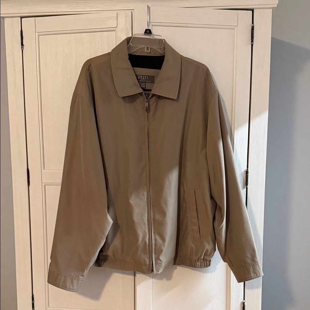 Liz Claiborne Men's Tan Lightweight Jacket